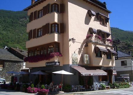 Alins Hostal Montana מראה חיצוני תמונה